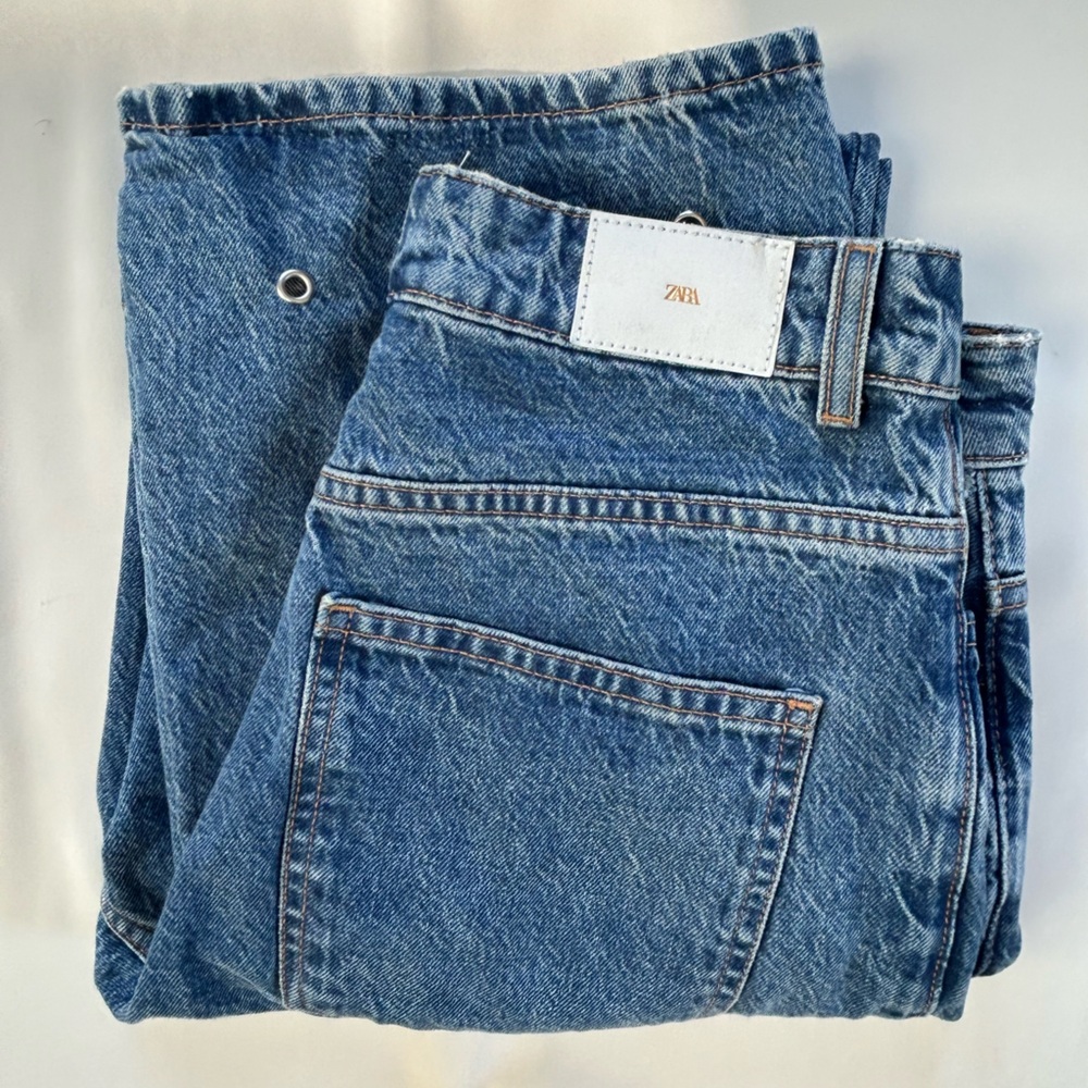 Zara Women's Boot Cut Jeans w/ embellishments!